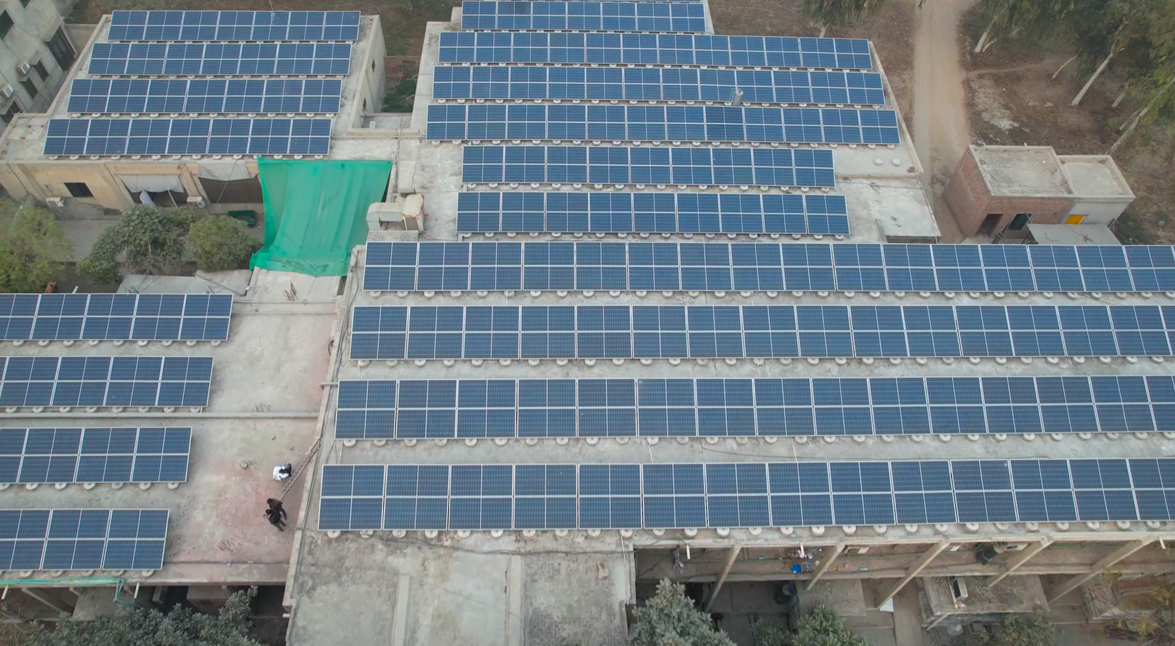 Retail store with solar panels